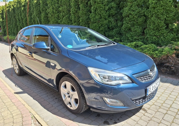 Opel Astra cena 26900 przebieg: 49800, rok produkcji 2010 z Barcin małe 106